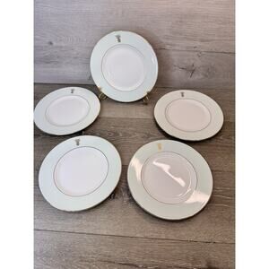 Wedgwood Vera Wang 9” Green Pineapple Gold Trim Accent Salad Plate-Set Of 5